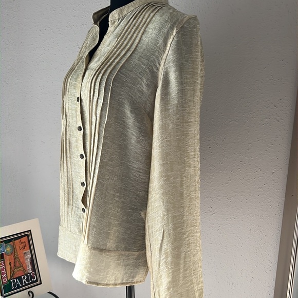 Cold water Creek woman’s Blouse small Color Cream - Picture 3 of 10